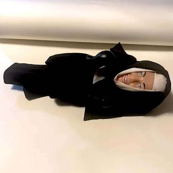 VTG “THE FIGHTING NUN” punching puppet EUVC - Picture 4 of 8